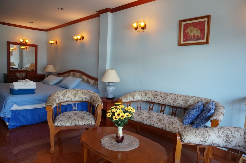 Dee-Lek Guesthouse and Restaurant