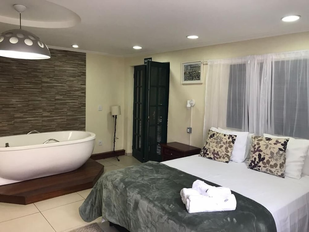 Pousada Quinta dos Doges Ltda