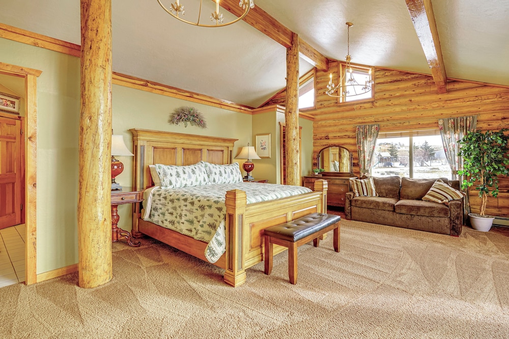 10 Mi to Deer Valley: Mtn-view Gem w/ Game Room