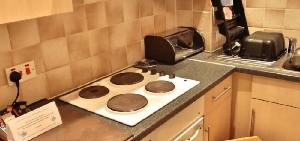 Lynton Apartments