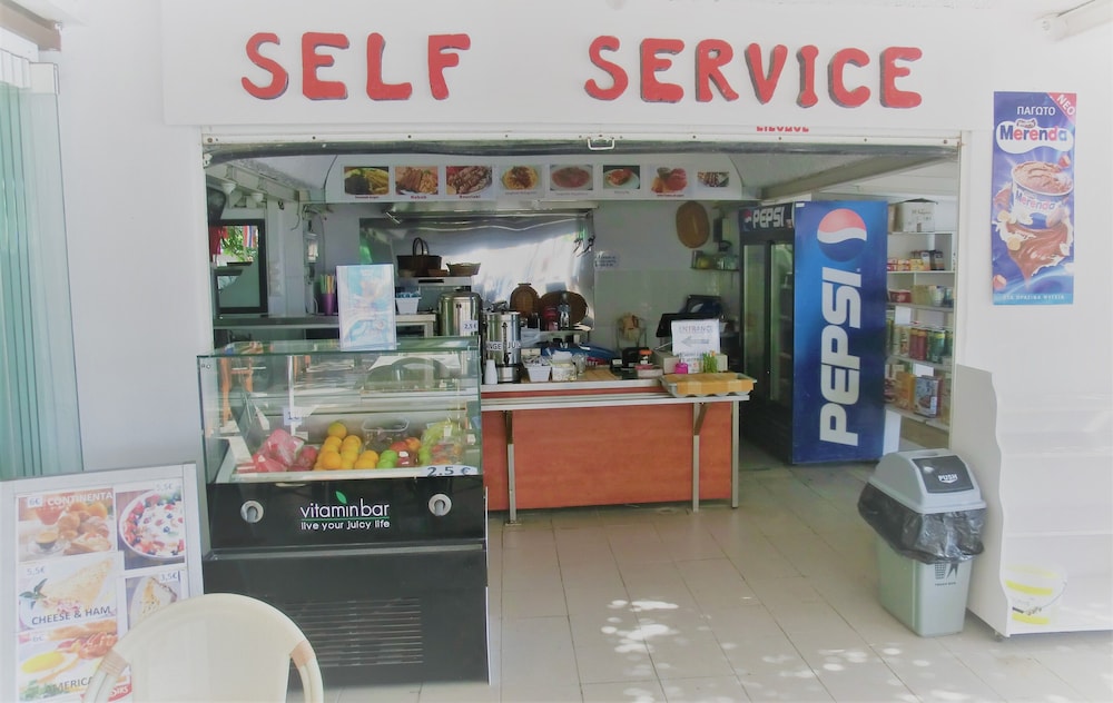 Santorini Camping & Hostel