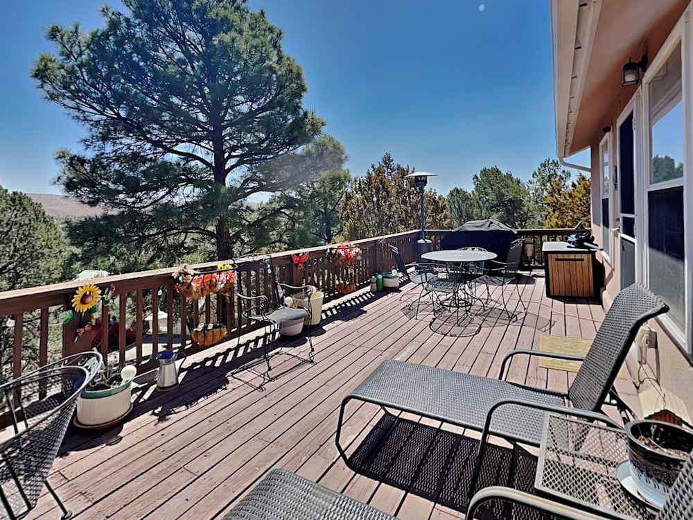 East Mountain View by Ruidoso Vacation Rentals
