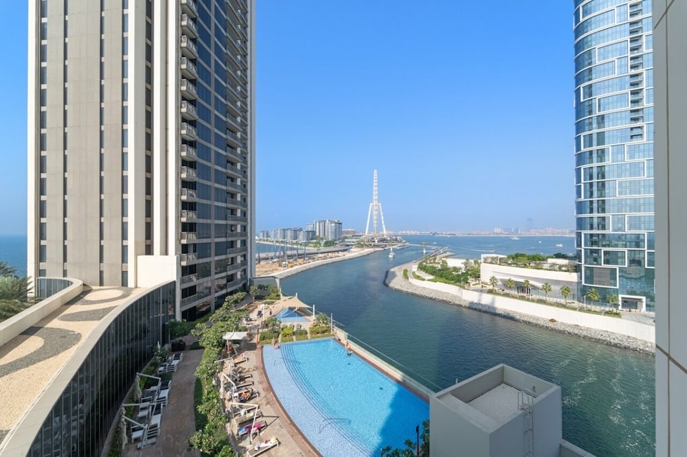 Panoramic Seaview Retreat | Premium Amenities
