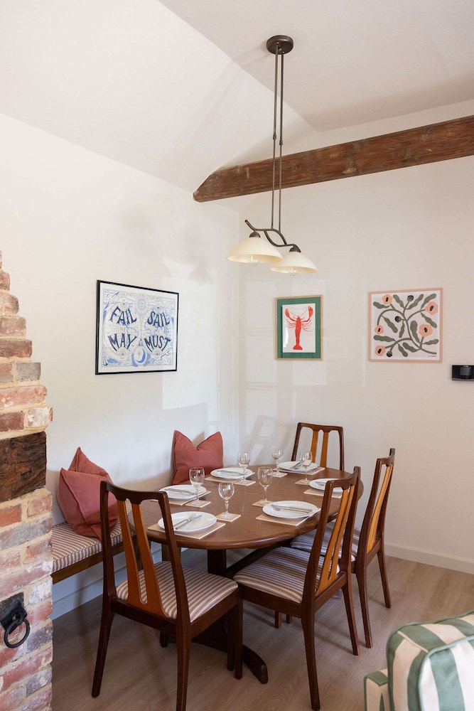 Homely Cottage for 6 Near Chichester Goodwood