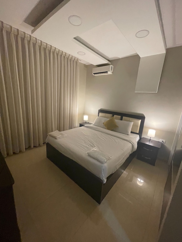 Charming Amman Apartent With City Views