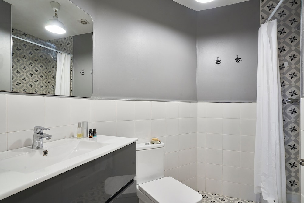 BeBarceloner Sants Apartments