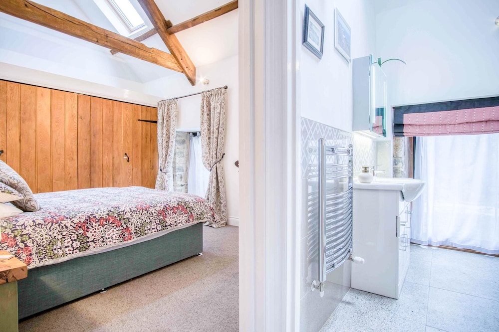 West Barn - 2 Bedroom Cottage - Llandeilo
