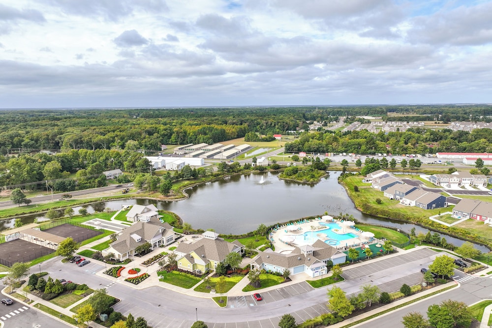 5 Mi to Bethany Beach: Home w/ Pool + Gym Access!