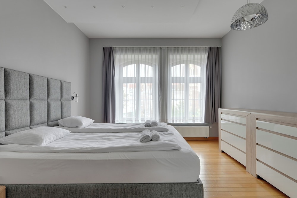 Tobiasza Residence by Grand Apartments