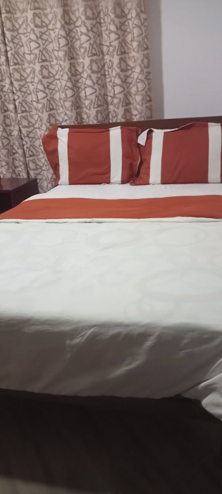 Lux Suites Siyoi Gardens Kitale