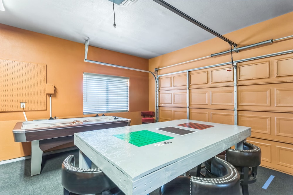 Beautiful Sunsets at 3BR Villa in Reno