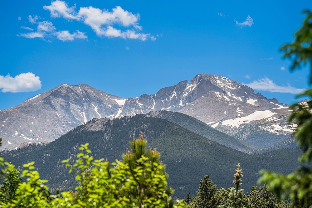 Cozy Solitude Cabins - Estes Park CO