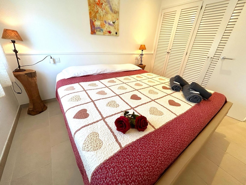 Charming Apartment in La Fosca Beach