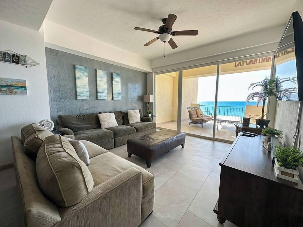 Family Friendly Condo With Oceanfront Views