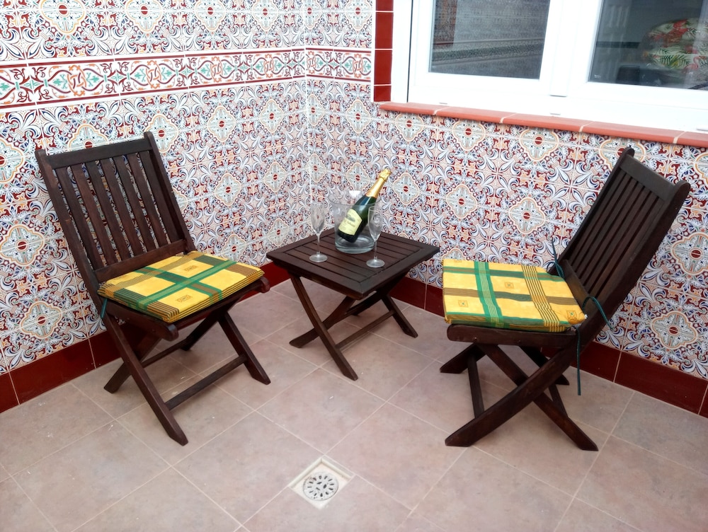 Beachfront House,sea Views Near Historic Cartagena