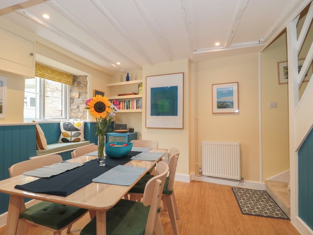 Holly Cottage