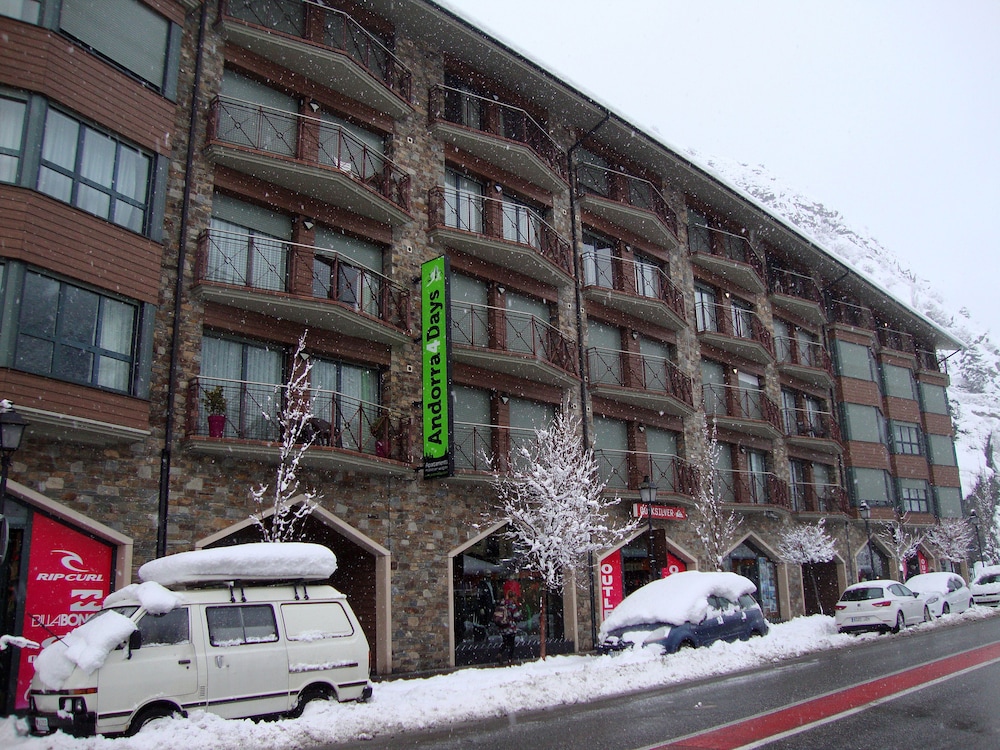 Apartamentos Canillo Pie de Pistas 3000