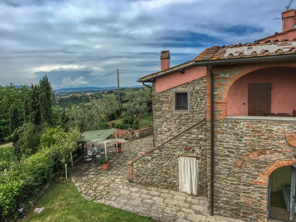 Lovely Farmhouse in Pian di Sco With Barbecue