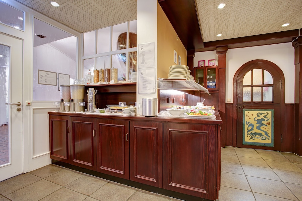Hannover Vacations - Hotel Atlanta - Property Image 1