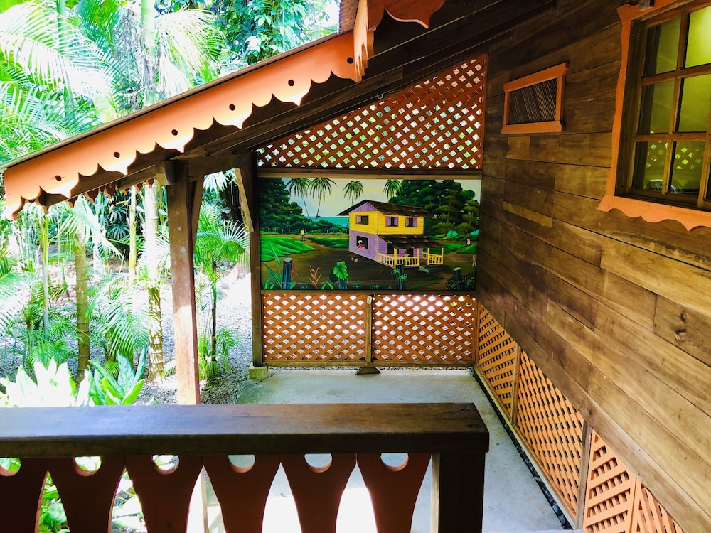 El Jardin de Playa Negra