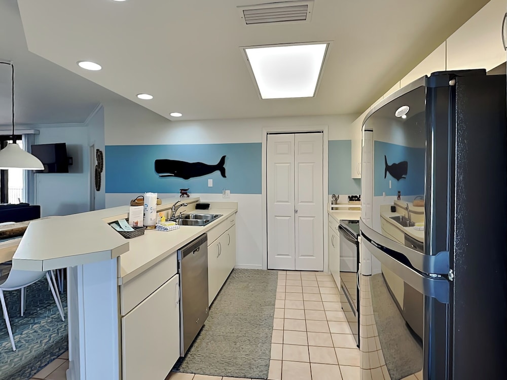 Four Seasons #701E by Southern Vacation Rentals