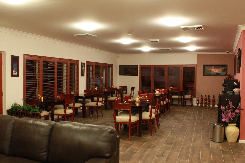 Country Plaza Queanbeyan