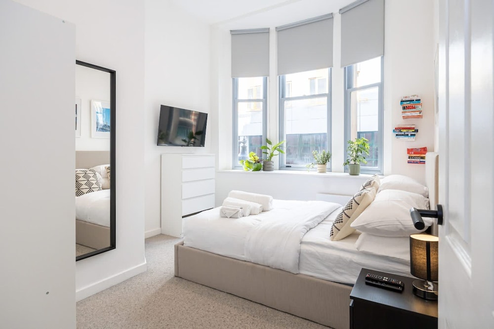 Azure Suite 1BR City Walks