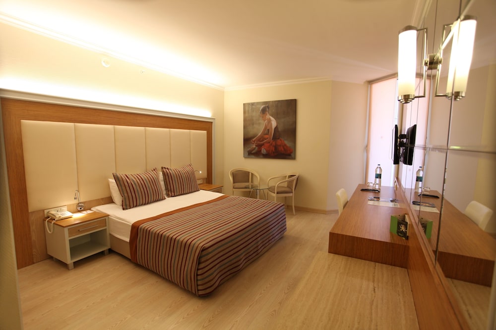 AQI Pegasos Resort