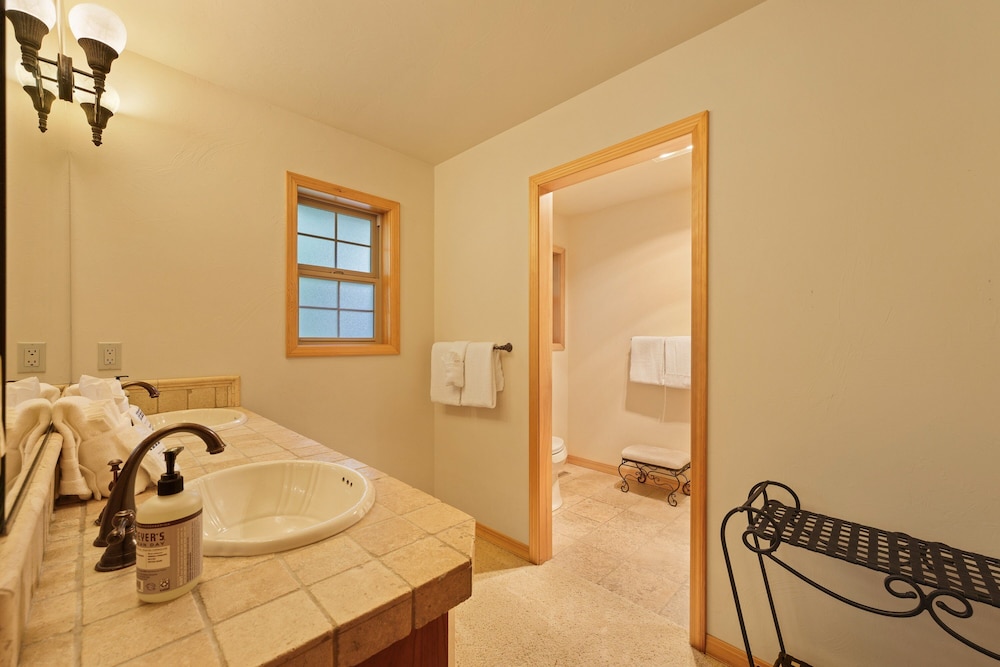 4 Tan Oak Lane 5 Bedroom Home