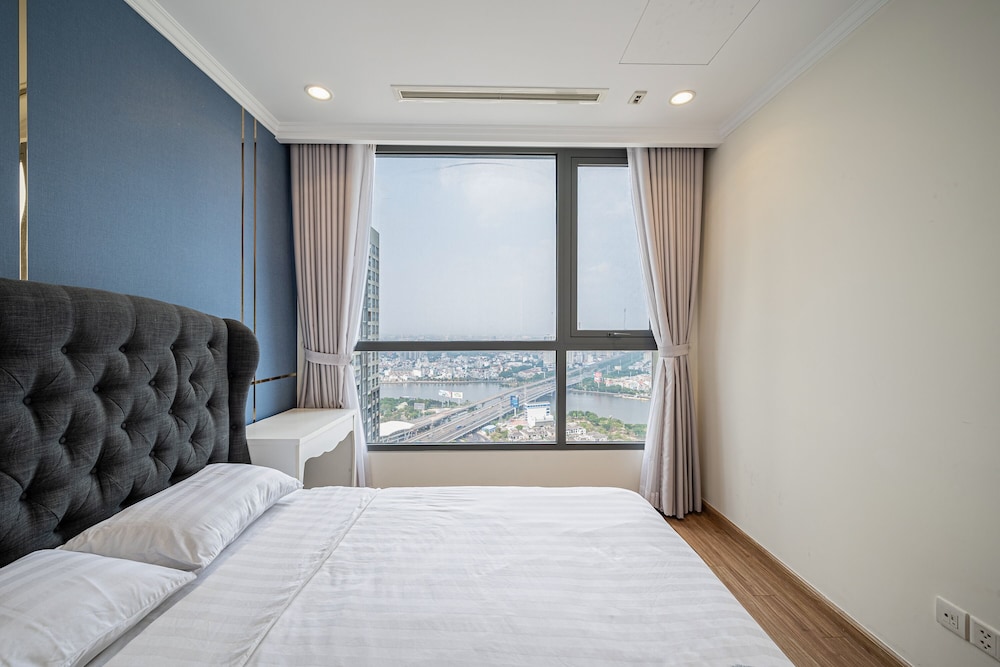 Landmark Condotel Art By KaySuite
