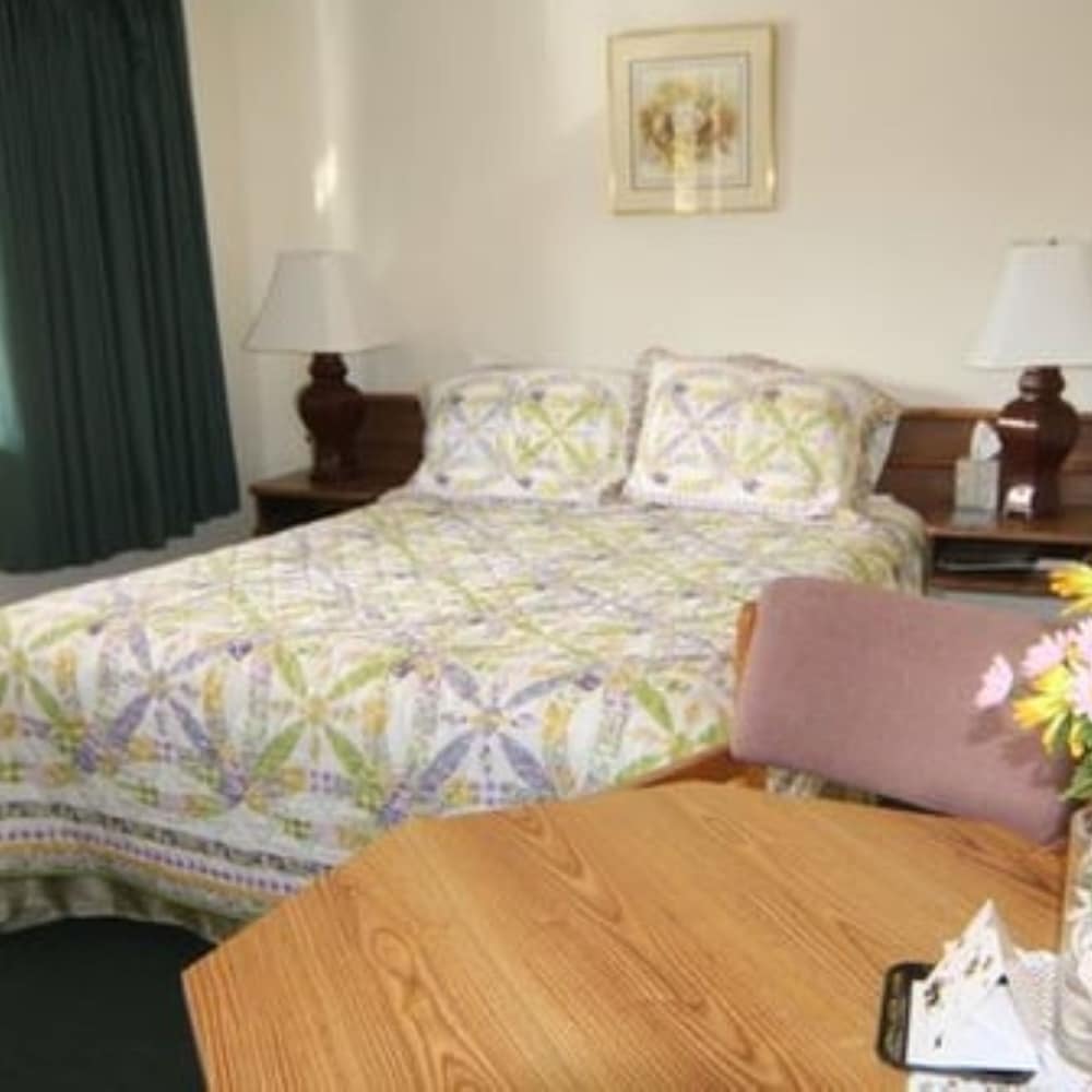 Columbia Inn Motel CA 49