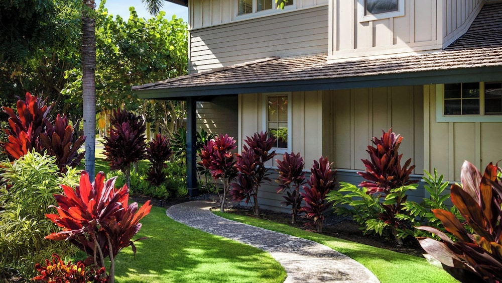 Beautiful Townhouse - Great Amenities and Spacious Lanai! Comes With Beach Pass! - Vrkcv