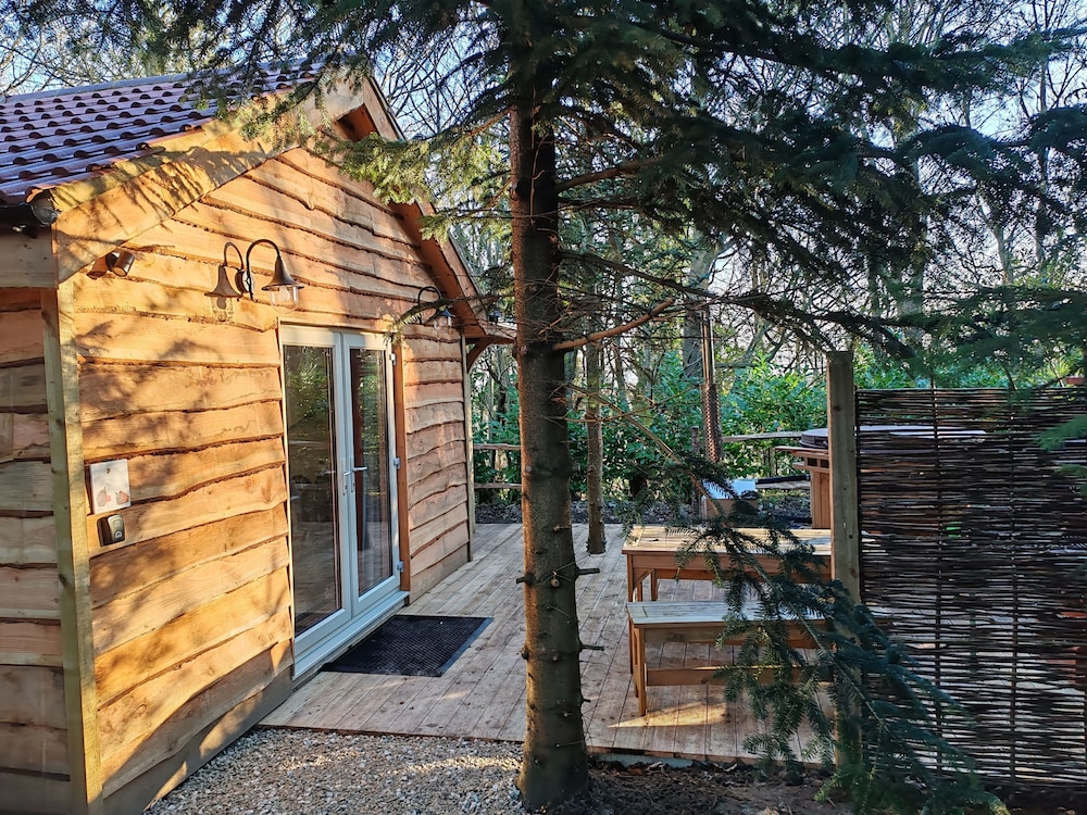 Hayne Barn Estate - Private Estate : 6 Eco Lodges - 1 Studio