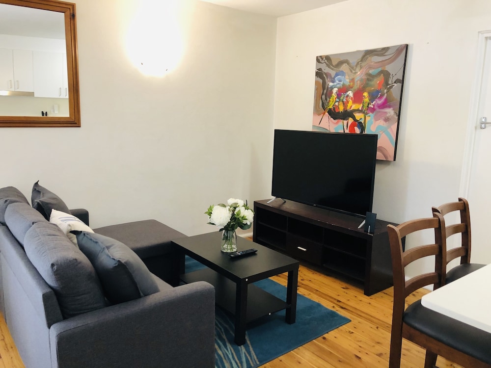 Lotus Stay Manly - Apartment 31C - Image 1