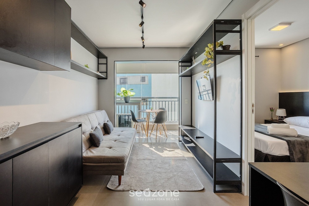 Apt w/ Gourmet Balcony 190m From the Metro Wal0714
