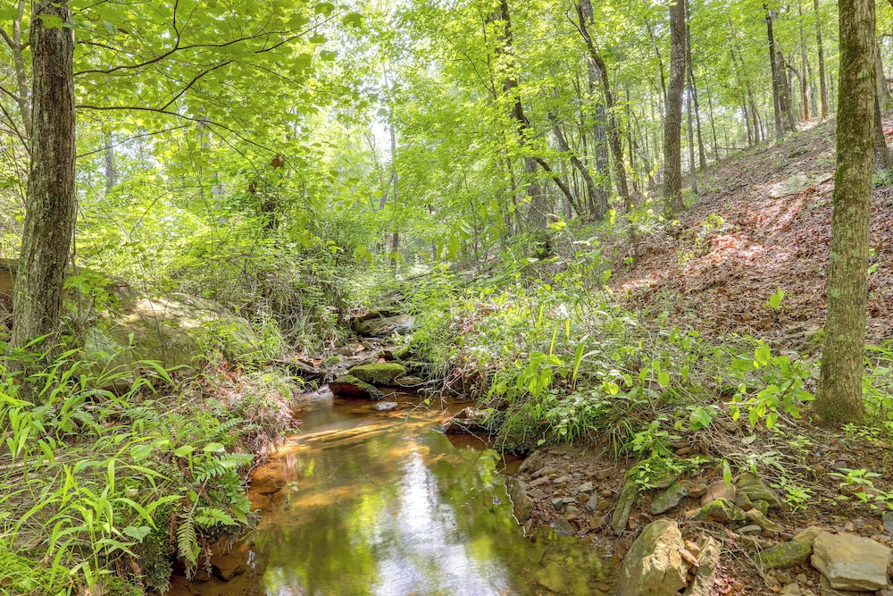Trails & Creek On-site: Ozarks Retreat on 23 Acres
