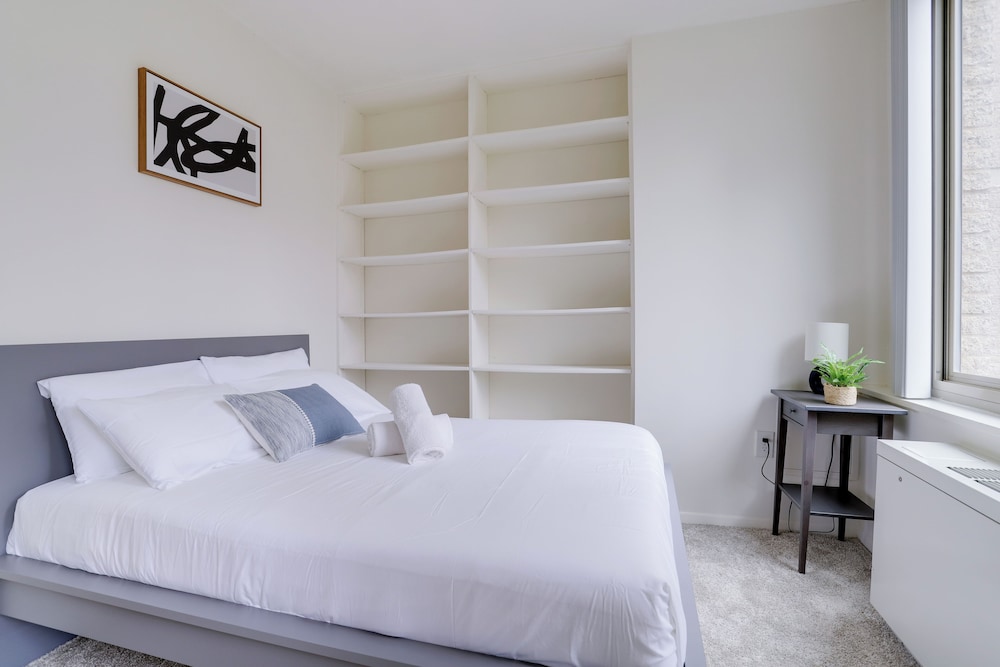 Prime Crystal City Apartments