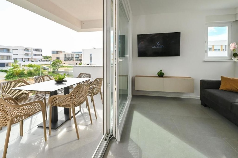 Smash 2 - Two-bedroom Apartments