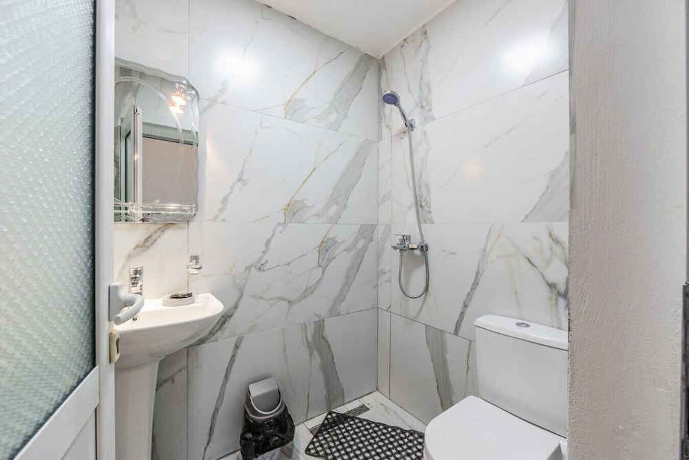 Saraci Rooms 1 in Gjirokast r