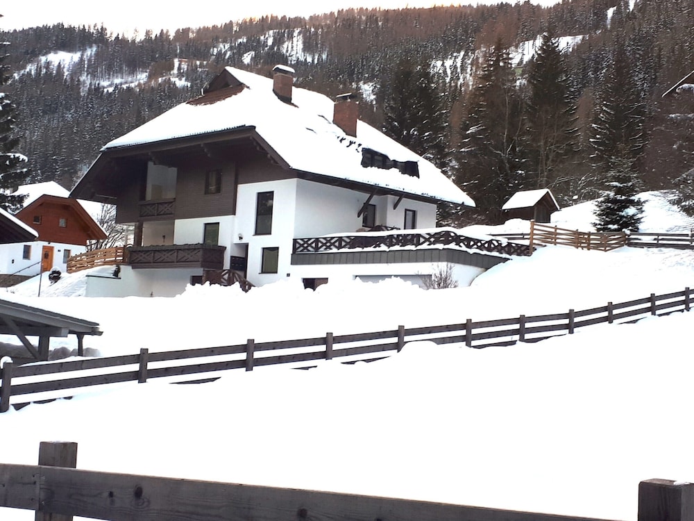 Apartment in Bad Kleinkirchheim Near Hiking