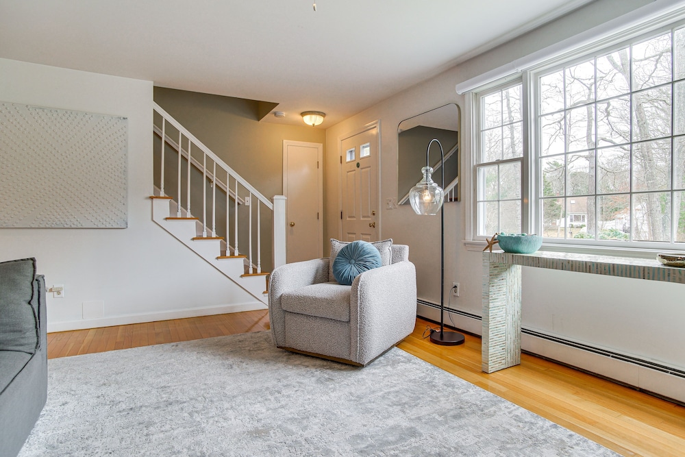 Charming Cape Cod Home ~ 1 Mi to Megansett Beach