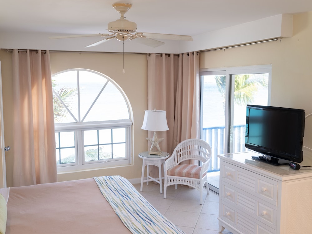 Deluxe Sea View Villas at Paradise Island Beach Club Resort view 4