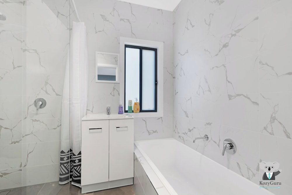 Kozyguru | Glenbrook | Renovated 5 Room House