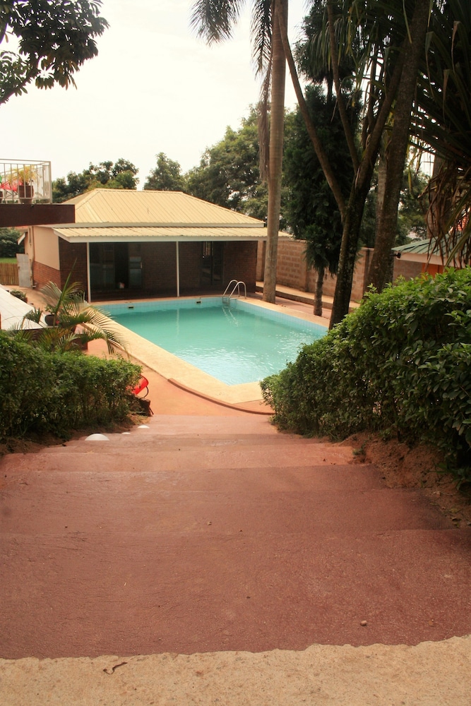 Bromelia Guesthouse
