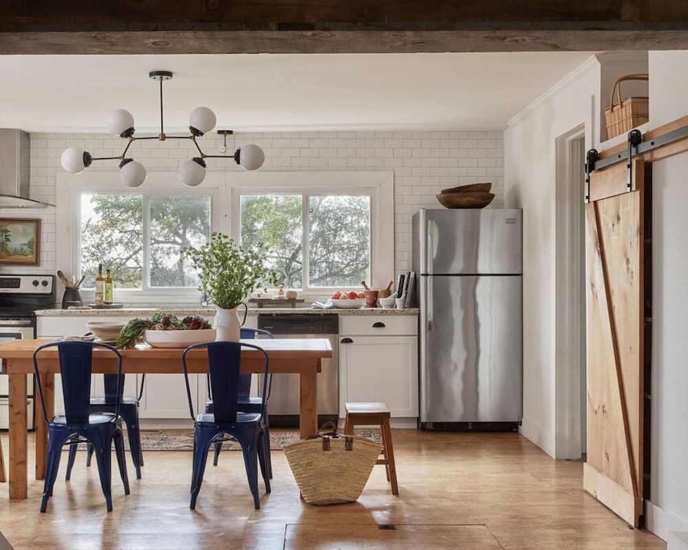 Gran Roble in Beautiful Waupoos - Image 4