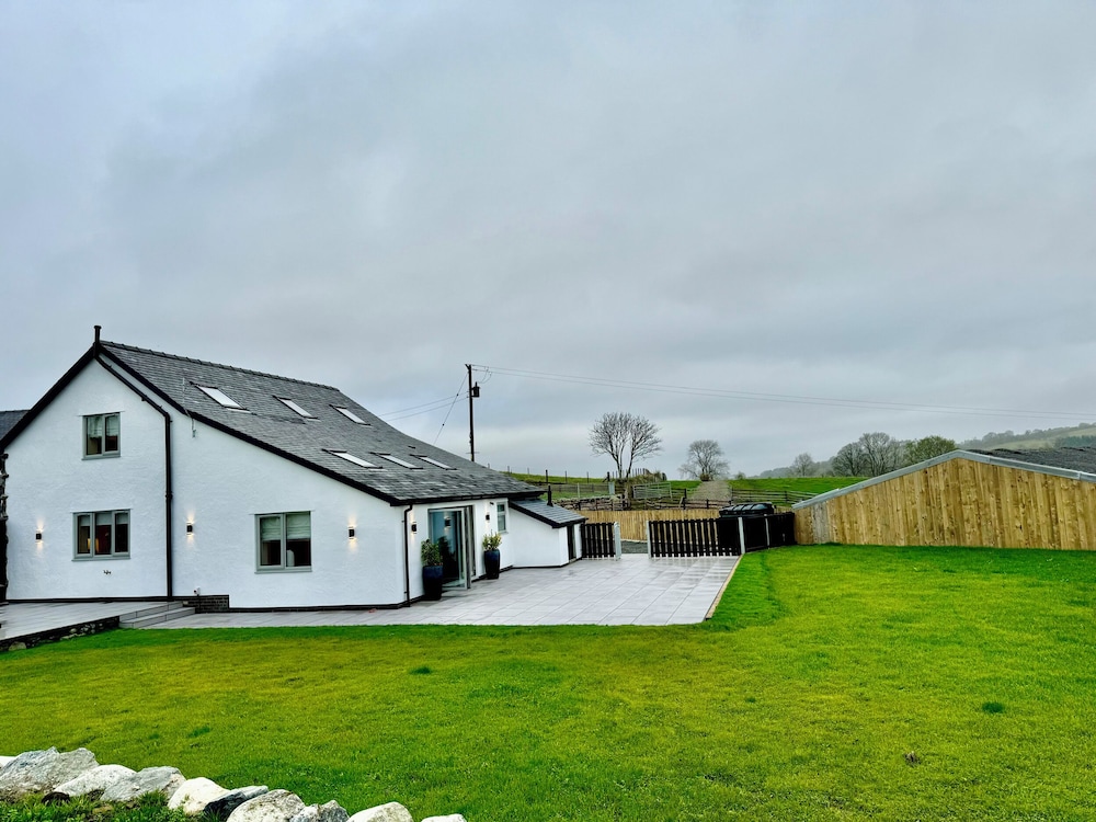 Beudy Pwll Pridd