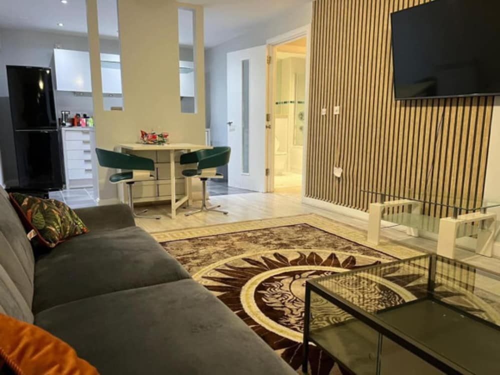 Luxury 9ine Lux Cosy 2 Bedroom Apartment