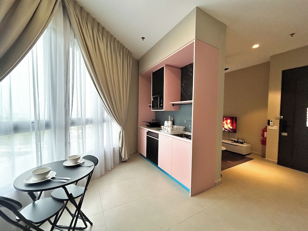 The Paxtonz by Manhattan Group