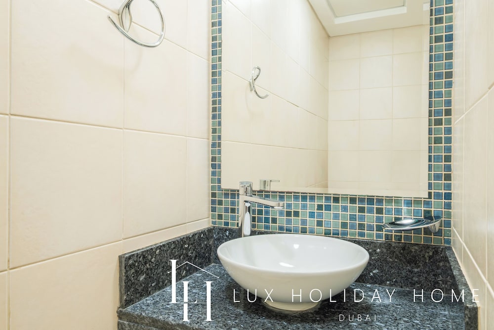 LUX The Palm Island Shoreline Suite