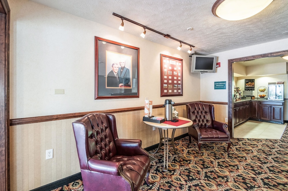 Rodeway Inn & Suites Charles Town